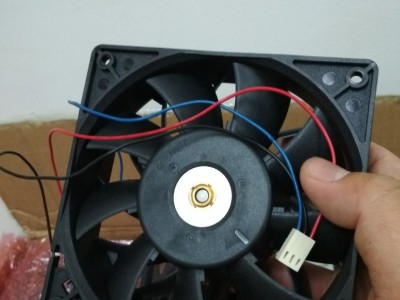 ad0405mb-c50全新工控机风扇图1