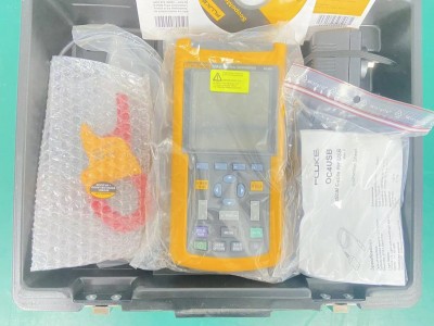 出售全新fluke125手持示波器图2